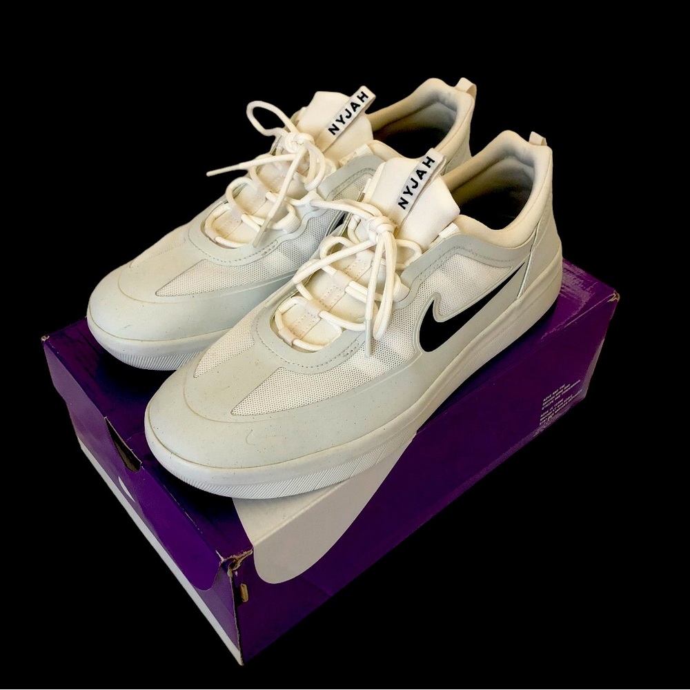 Nike Nyjah 2 Skateboard Shoe (Off White/White/Black)